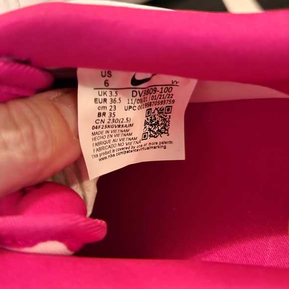 Nike Air Force 1 Low Dragon Fruit Size 6 New - Picture 13 of 16